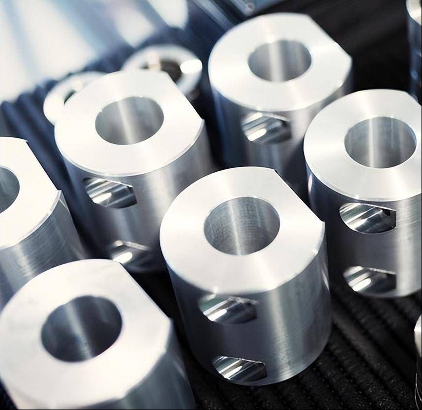 Haozhifeng Machinery: активно занимается внешней торговлей оборудованием